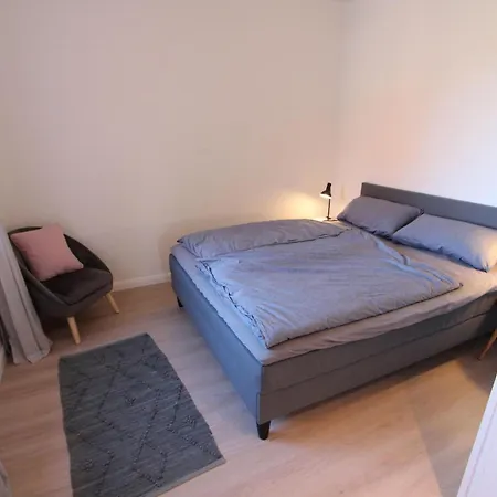 Lale Am Hospizplatz *